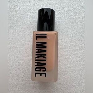 IL MAKIAGE WOKE UP LIKE THIS
Flawless Base fondation shade 035 like a new